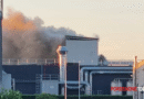Brucia un’azienda di rifiuti a Maniago: sul posto i vigili del fuoco